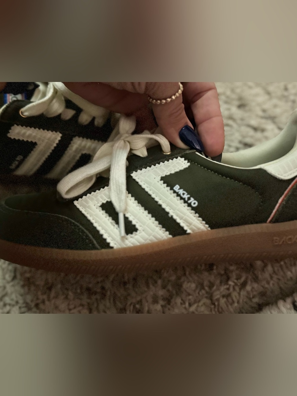 BACK 70 Women's Olive Green Athletic Sneakers with White Accents sz 39 - Picture 4 of 8